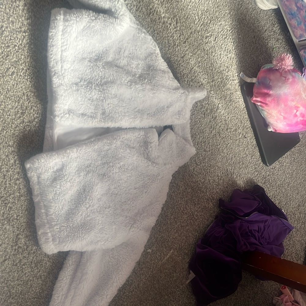 White fur fluffy jacket